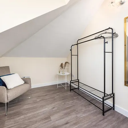 Spacious City Centre Penthouse Gem - Cathedral Views! Canterbury Exterior photo