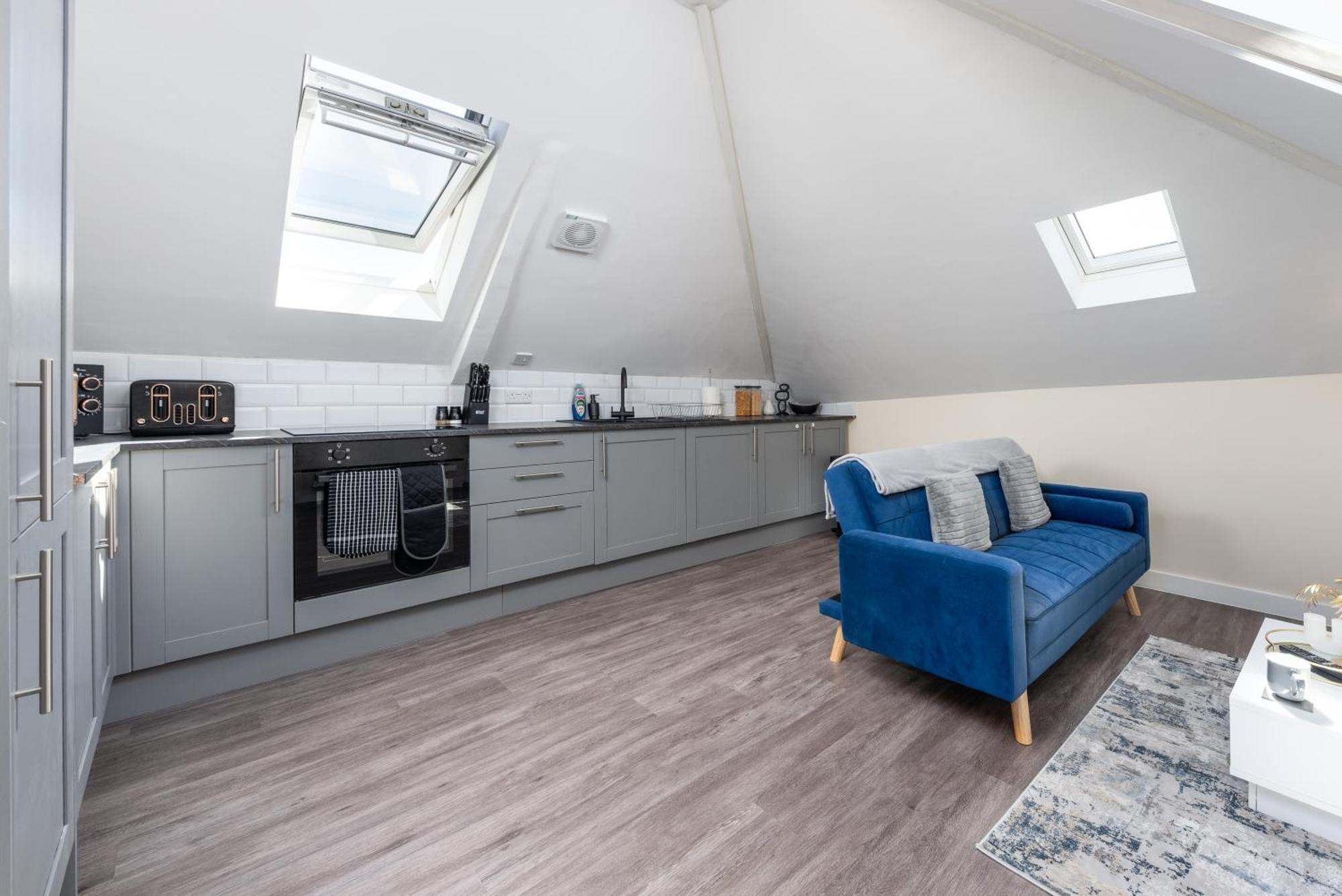 Apartment Spacious Centre Penthouse Gem - Cathedral Views! Canterbury