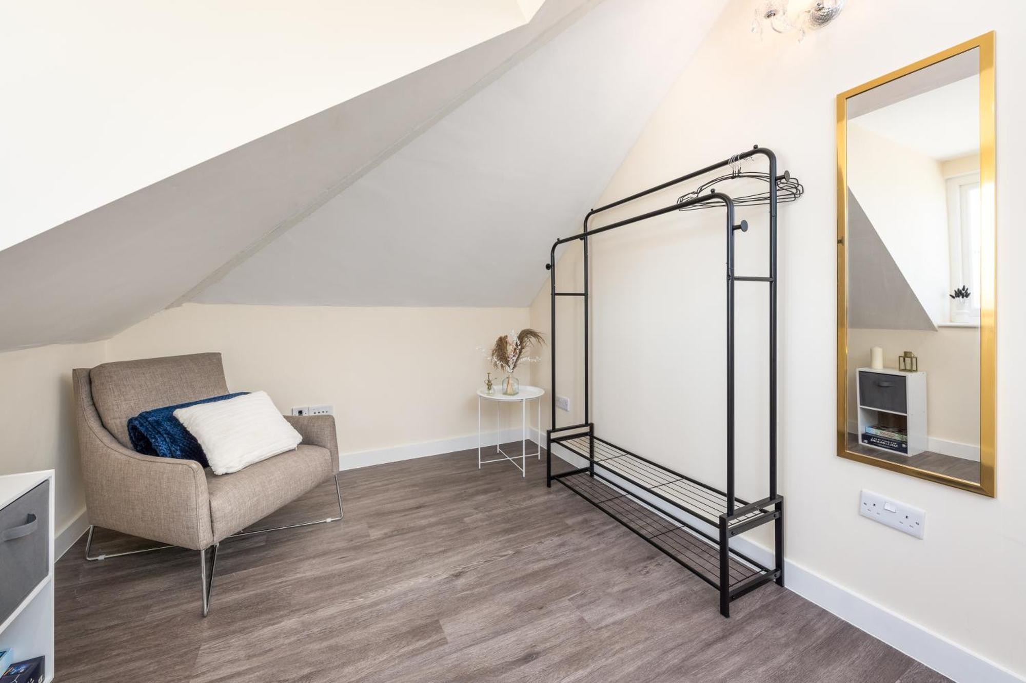 Apartment Spacious Centre Penthouse Gem - Cathedral Views! *