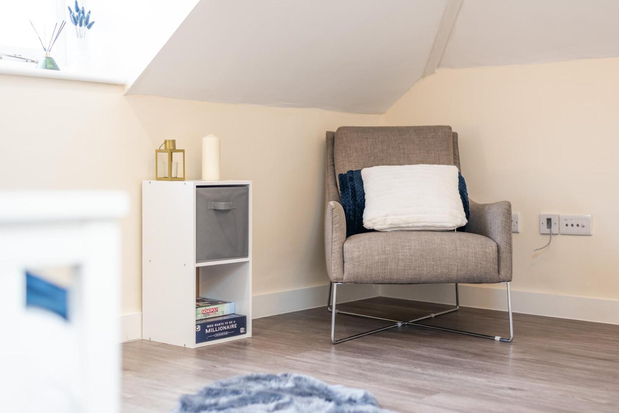 Apartment Spacious Centre Penthouse Gem - Cathedral Views! Canterbury